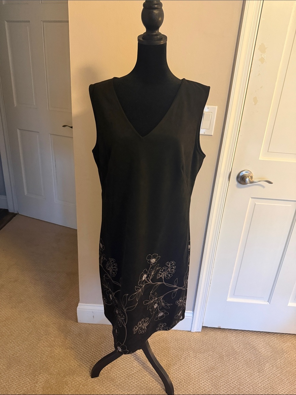 White House Black Market Black Sleeveless V-Neck Midi Dress with Floral Hem